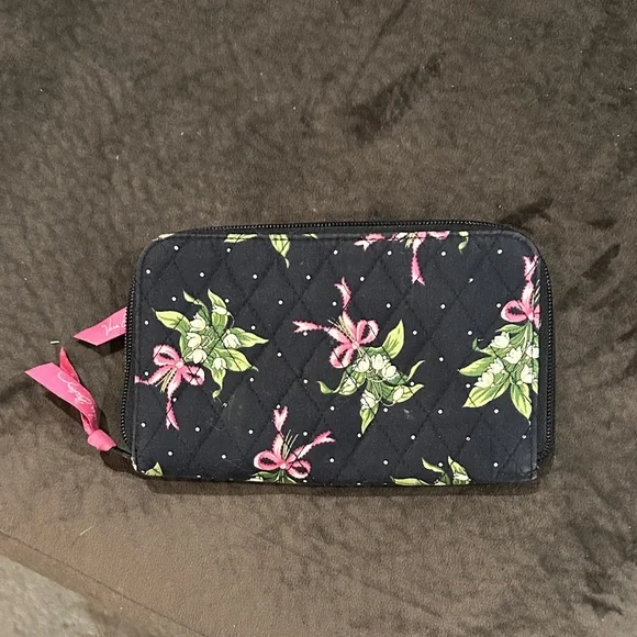 Vera Bradley Black Quilted Wallet - Picture 4 of 8